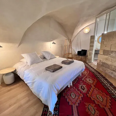 Pres D'avignon, De Charme Avec Vue Apartmán *